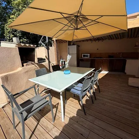 - Maisonnette Climatisee 4 Personnes Grimaud